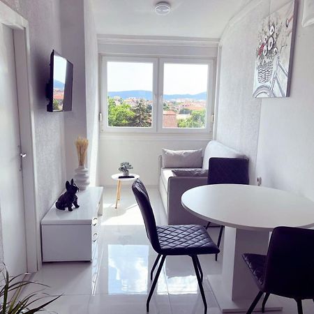 Apartman Moon ซาดาร์ ภายนอก รูปภาพ